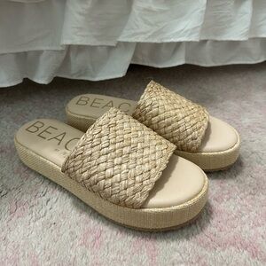 Beach By Matisse Tan Woven Slide Sandals Size 8